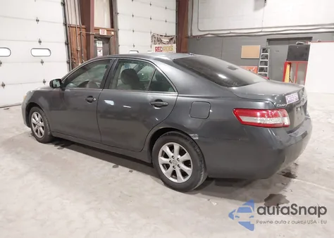 2011 Toyota Camry Le z USA, uszkodzony, nr VIN 4T1BF3EKXBU720500